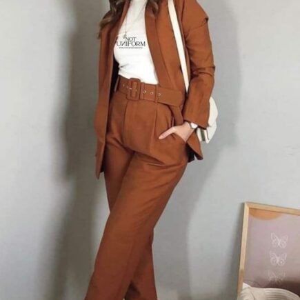 Conjuto casual color café