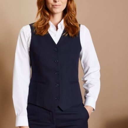 Atuendo clasico de oficina para damas